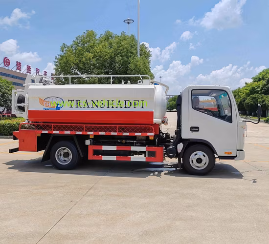 Camion aspirapolvere per aspirazione delle acque reflue ad alta pressione per pulizia ad alta pressione JAC 6 ruote da 5000 litri in vendita